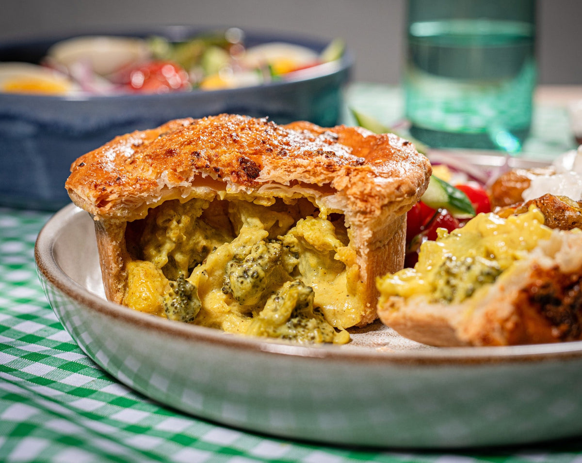 *NEW* Yorkshire Broccoli and Wensleydale Extra Mature Cheddar Pie (6 x