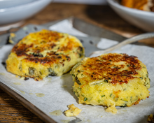 Load image into Gallery viewer, Bubble &amp; Squeak (400g)
